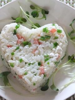 オリーブ油で簡単!ピーマンの混ぜごはん-レシピのメイン写真