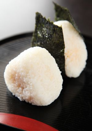 ツナの食べるラー油和えおにぎり-レシピのメイン写真