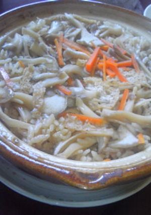 １人土鍋の舞茸ご飯♪-レシピのメイン写真