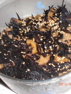 ひじきとレンコン煮-レシピのメイン写真