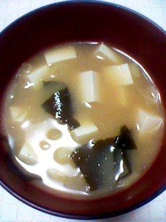 とうふとわかめのみそ汁-レシピのメイン写真