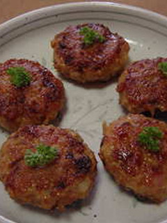 椎茸に乗っかったチキンバーグ-レシピのメイン写真