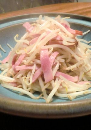 簡単♪ハムモヤシのコンソメ炒め-レシピのメイン写真