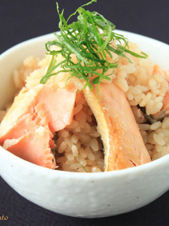 こく仕立て★鮭と青じその炊き込みご飯-レシピのメイン写真
