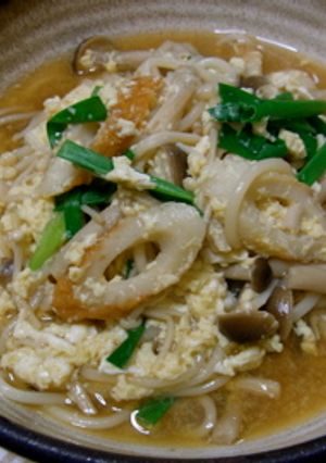 やさしい味♪ちくわの卵とじうどん-レシピのメイン写真