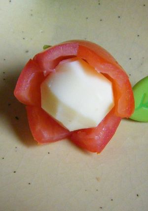 お弁当のすきまに☆プチトマトのお花☆-レシピのメイン写真