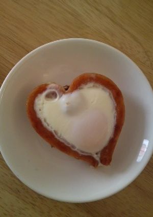 ソーセージと卵でハートの目玉焼き☆-レシピのメイン写真