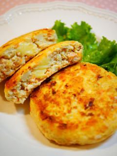 ✿鮭と豆腐のチーズ入りハンバーグ✿-レシピのメイン写真