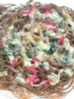 焼きそばピザ-レシピのメイン写真