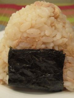 シーチキン☆辛子マヨネーズ☆おにぎり-レシピのメイン写真