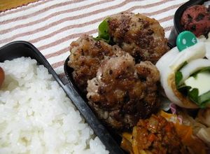 お弁当に★豚コマ切れ肉でバジルバーグ☆-レシピのメイン写真