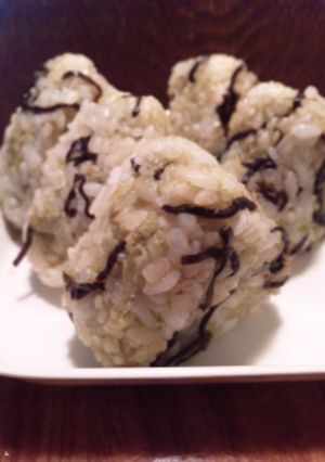 昆布好きのおにぎり-レシピのメイン写真