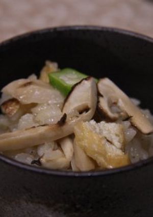 松茸と栃尾の油揚げ炊き込みご飯-レシピのメイン写真