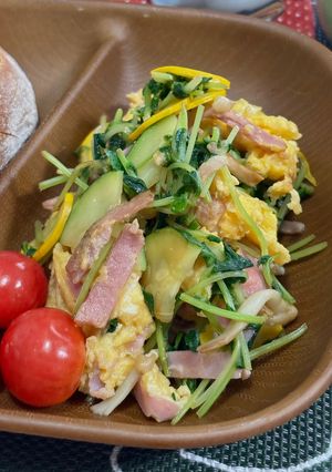 豆苗とズッキーニのふんわり卵炒め♪-レシピのメイン写真