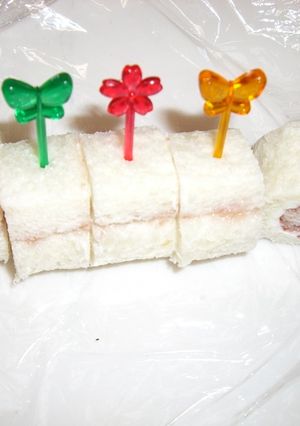 弁当にも♪クリチー風くるくるロール♪-レシピのメイン写真