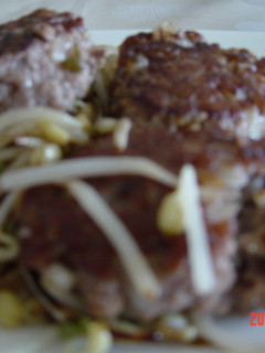 もやしと肉団子の炒め物-レシピのメイン写真