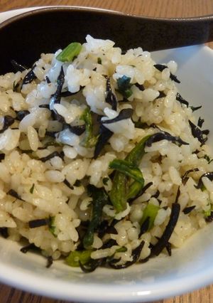 癖になる味☆春菊とひじきの混ぜご飯-レシピのメイン写真