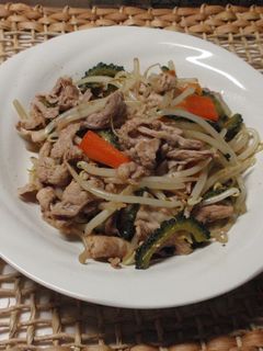 ゴーヤと豚肉の野菜炒め-レシピのメイン写真
