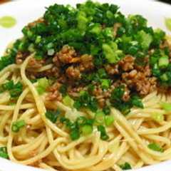 รูปของ 食べるラー油で　汁なし坦々麺