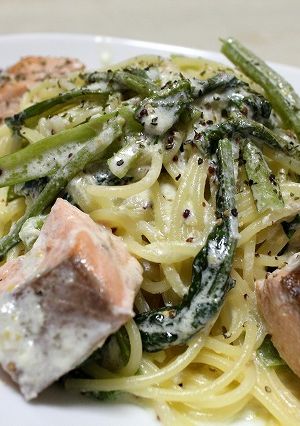 鮭と小松菜のクリームパスタ-レシピのメイン写真