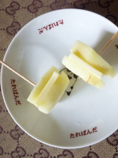 お弁当にりんごチーズ串-レシピのメイン写真