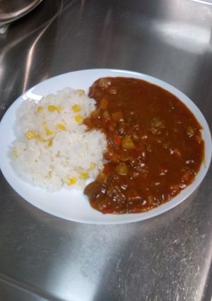 牛すじのトマト風味カレー-レシピのメイン写真