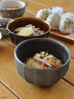 土鍋で豚汁-レシピのメイン写真
