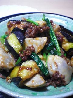 里芋と牛肉と秋なすの生姜醤油炒め-レシピのメイン写真