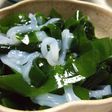 生ワカメと紋甲イカの刺身和え