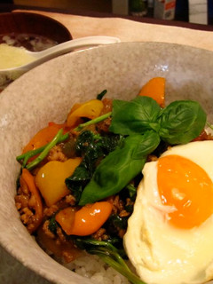 バジルたっぷり!ガパオ飯-レシピのメイン写真