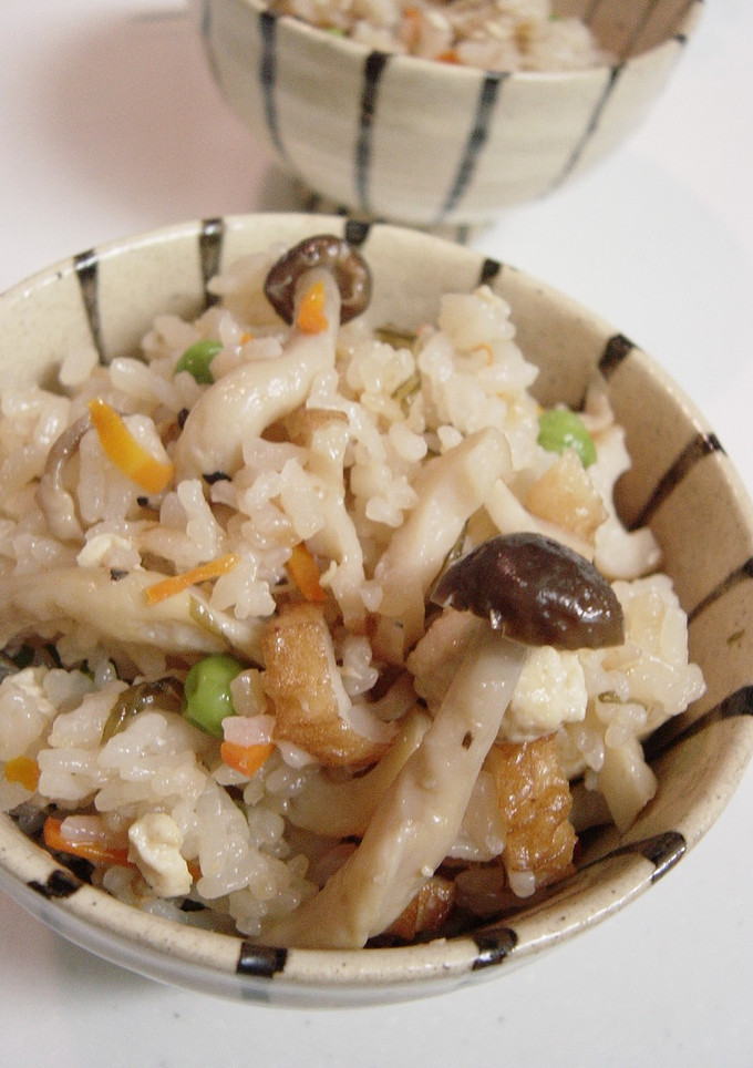 ちくわと豆腐で♪秋の炊き込みご飯-レシピのメイン写真
