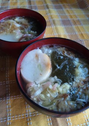 とろろ昆布とお麩で☆簡単お吸い物-レシピのメイン写真