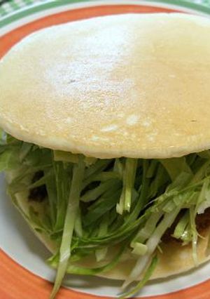 パンケーキミックスでコロッケバーガー-レシピのメイン写真