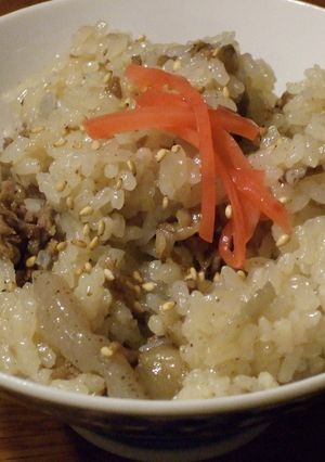 牛肉とごぼうの炊き込みご飯-レシピのメイン写真