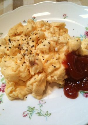 スクランブルエッグ-レシピのメイン写真