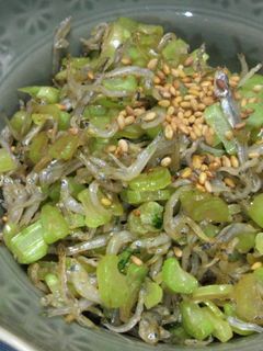 ご飯にかけよう☆大根の葉とジャコ炒め-レシピのメイン写真