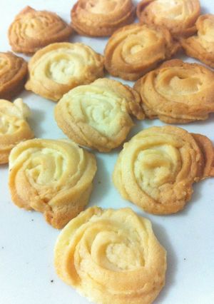 サクサク簡単絞り出しお花クッキー-レシピのメイン写真