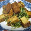 厚揚げと豆苗のオイスター炒め