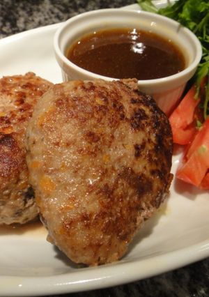 定番★ハンバーグ★ｂｙ　生姜焼きのたれ-レシピのメイン写真