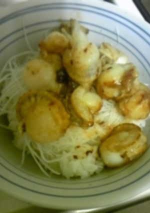 ホタテのバター焼き丼-レシピのメイン写真