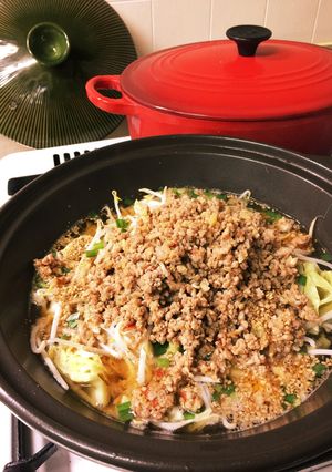 簡単！うまい！坦々風ごま味噌なべ-レシピのメイン写真
