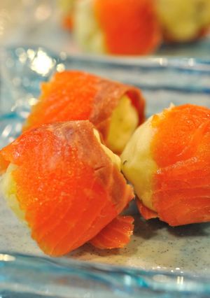 サーモンの手毬ポテサラ♪バジル風味で♪-レシピのメイン写真