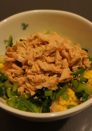 超ウマ♪鮭・野沢菜・そぼろ卵のちらし丼-レシピのメイン写真