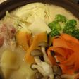 野菜タップリ白みそ仕立てのチーズ鍋