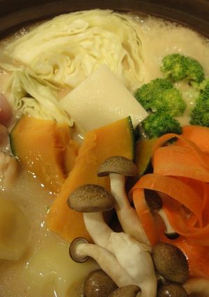 野菜タップリ白みそ仕立てのチーズ鍋-レシピのメイン写真