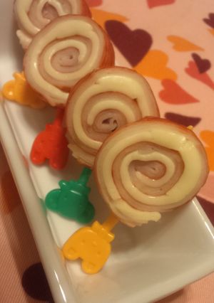 カニカマとチーズでくるくるキャンディー♪-レシピのメイン写真