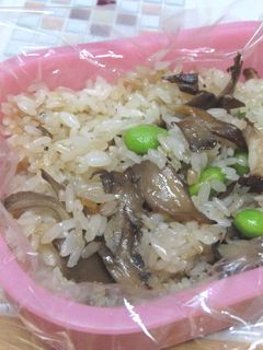 簡単★舞茸と枝豆のピラフ お弁当-レシピのメイン写真
