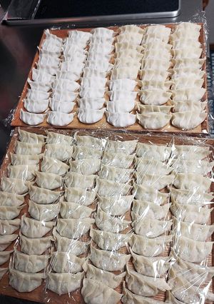 伯母直伝☆自慢の餃子の上-レシピのメイン写真