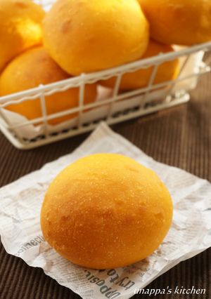 手捏ね☆栄養満点！野菜ジュースdeパン-レシピのメイン写真