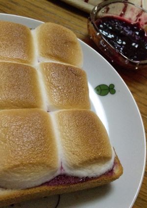 甘〜い幸せ♪マシュマロジャムトースト-レシピのメイン写真